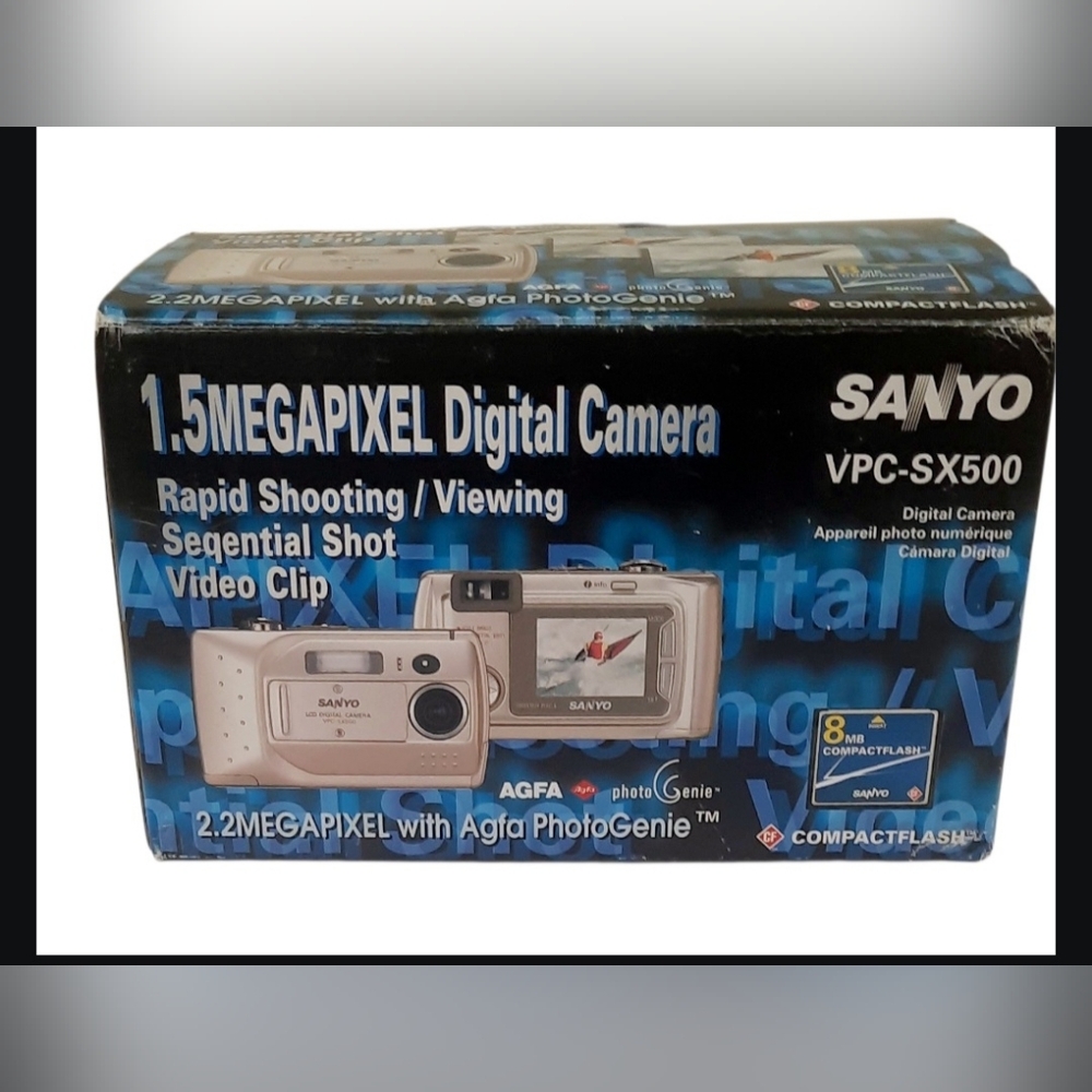Vintage Sanyo VPC-SX500 digital camera with original packaging.